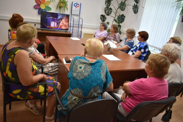Школа безопасности и виртуальное путешествие в «Центре общения». Школа безопасности и виртуальное путешествие в «Центре общения».